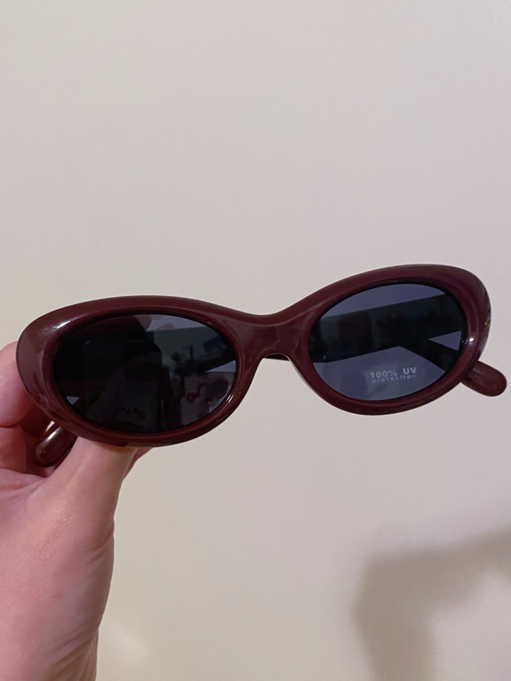 🛍️3/$20🛍️ Vintage-Inspired Burgundy Oval Sunglasses